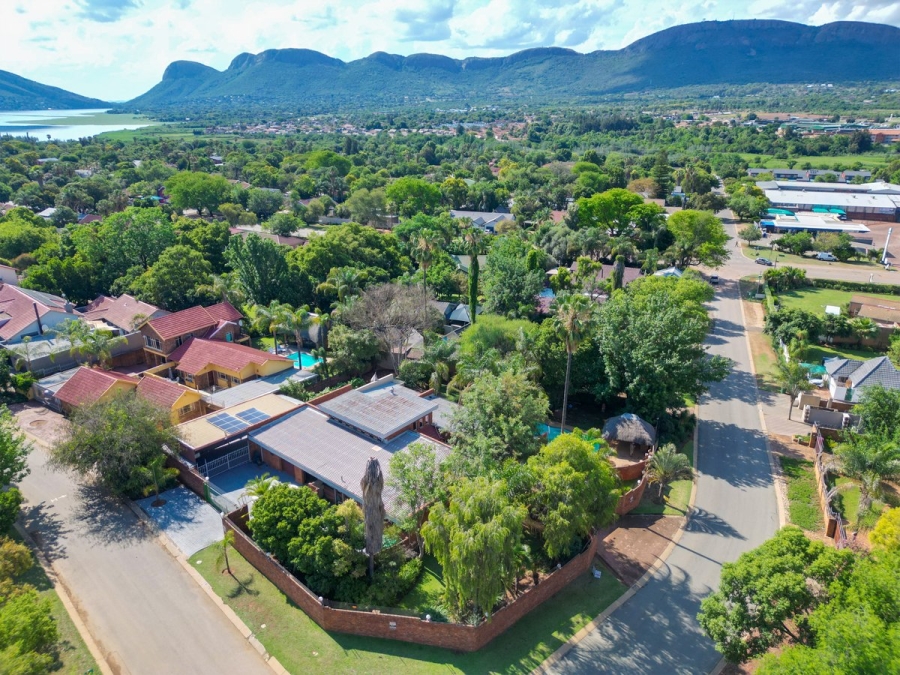 4 Bedroom Property for Sale in Ifafi North West